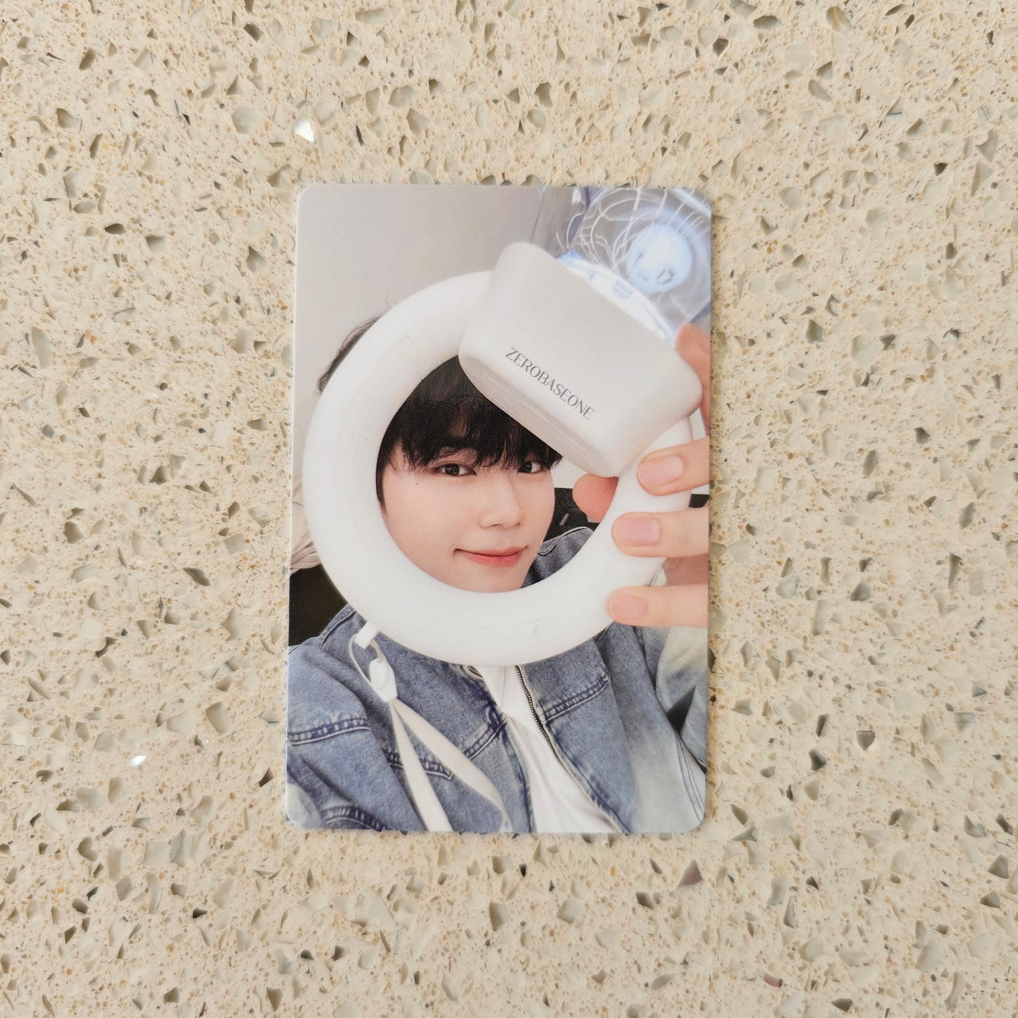 ZEROBASEONE - LIGHTSTICK WITHMUU POB PHOTOCARD (GUNWOOK VER.)