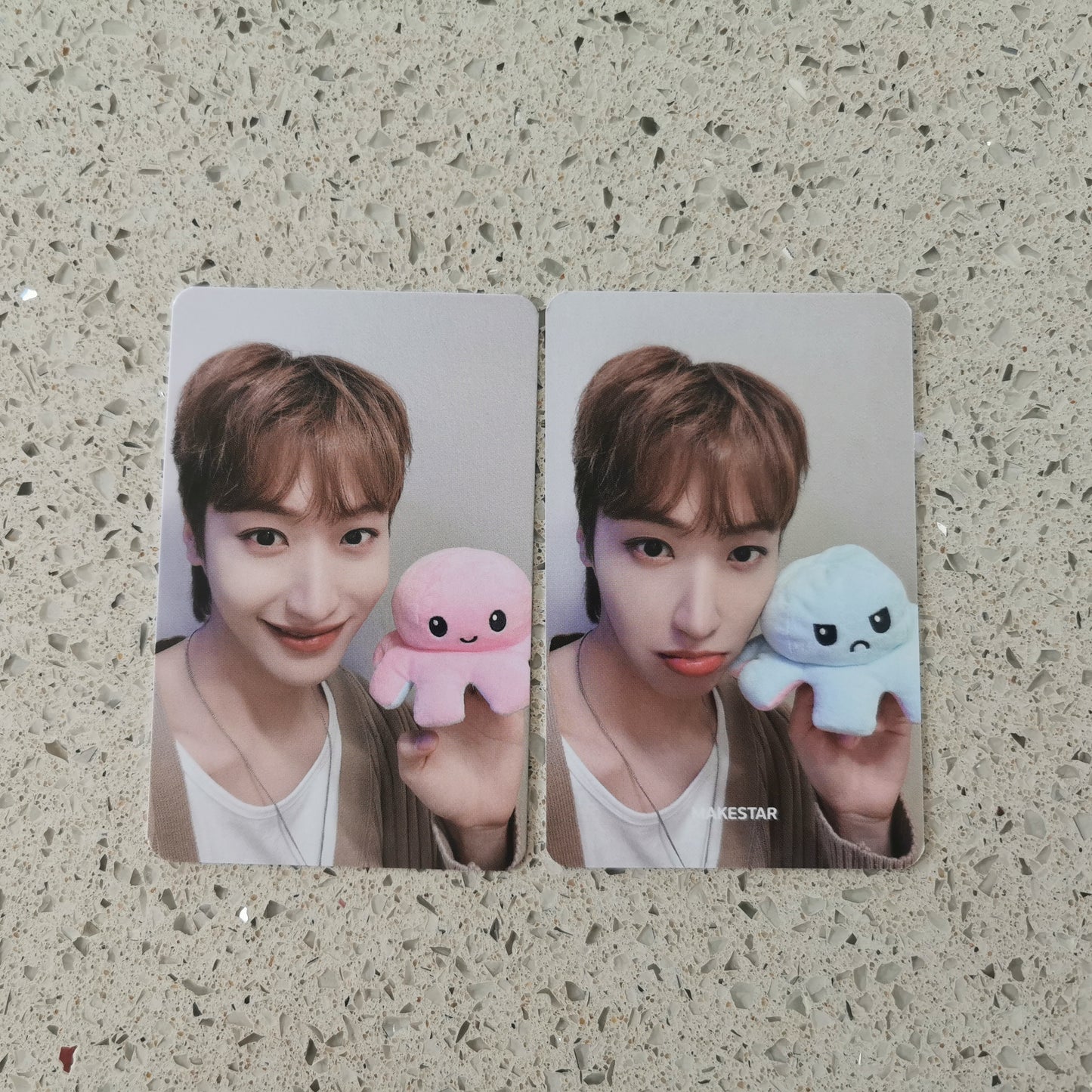 ONEWE - XOXO MAKESTAR OCTOPUS DOUBLE-SIDED PHOTOCARDS