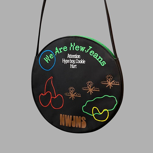 NEWJEANS - WE ARE NEWJEANS (BLACK BAG VER.)