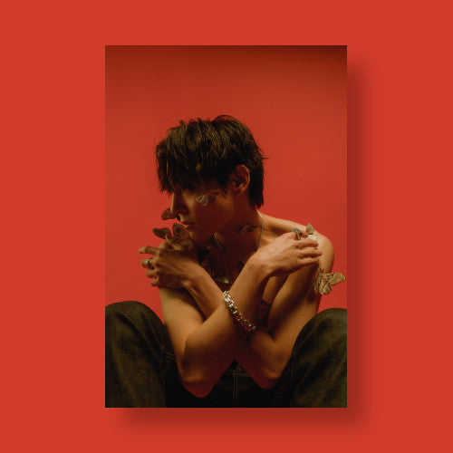 THE ROSE WOOSUNG - MOTH