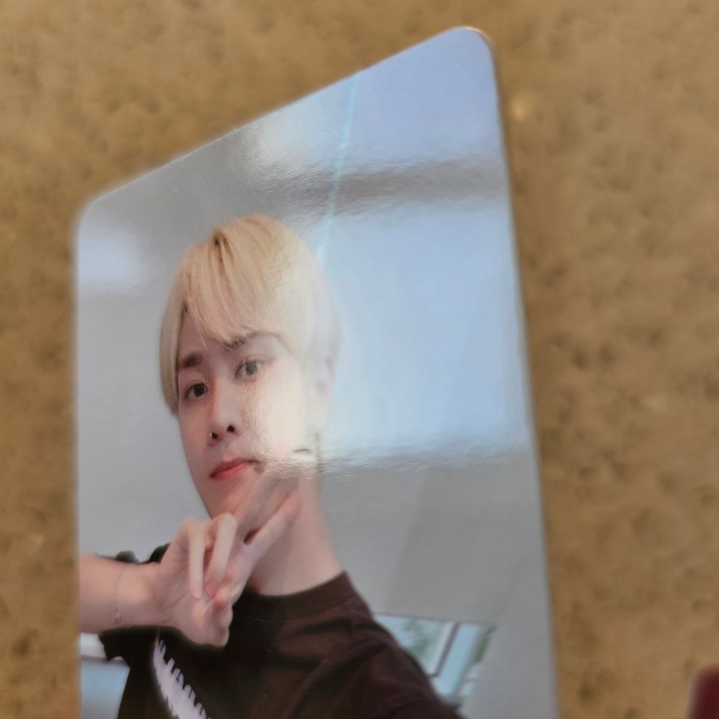 [DAMAGED] WAYV - KICK BACK OWHAT LUCKY DRAW PHOTOCARD (KUN VER.)