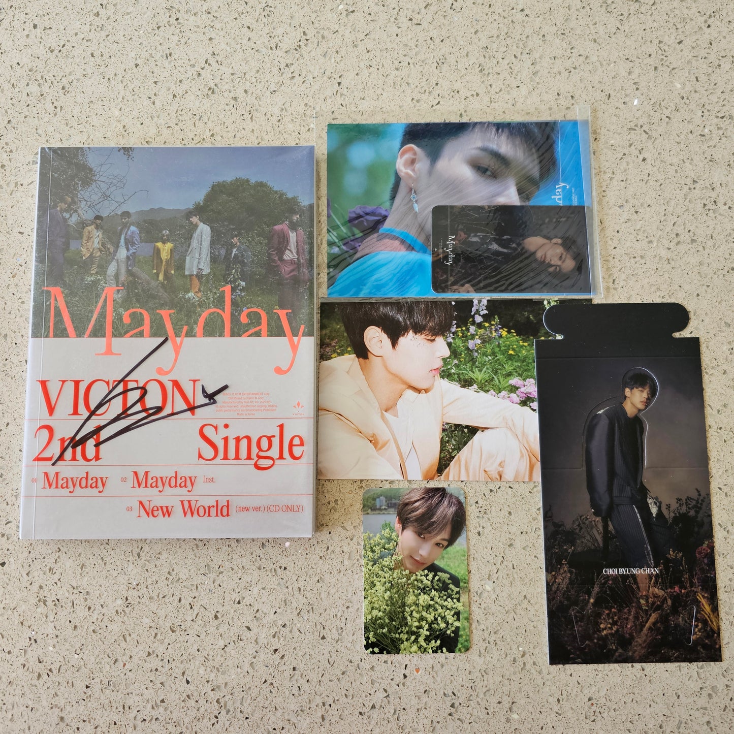 [BYUNGCHAN SIGNED] VICTON - MAYDAY