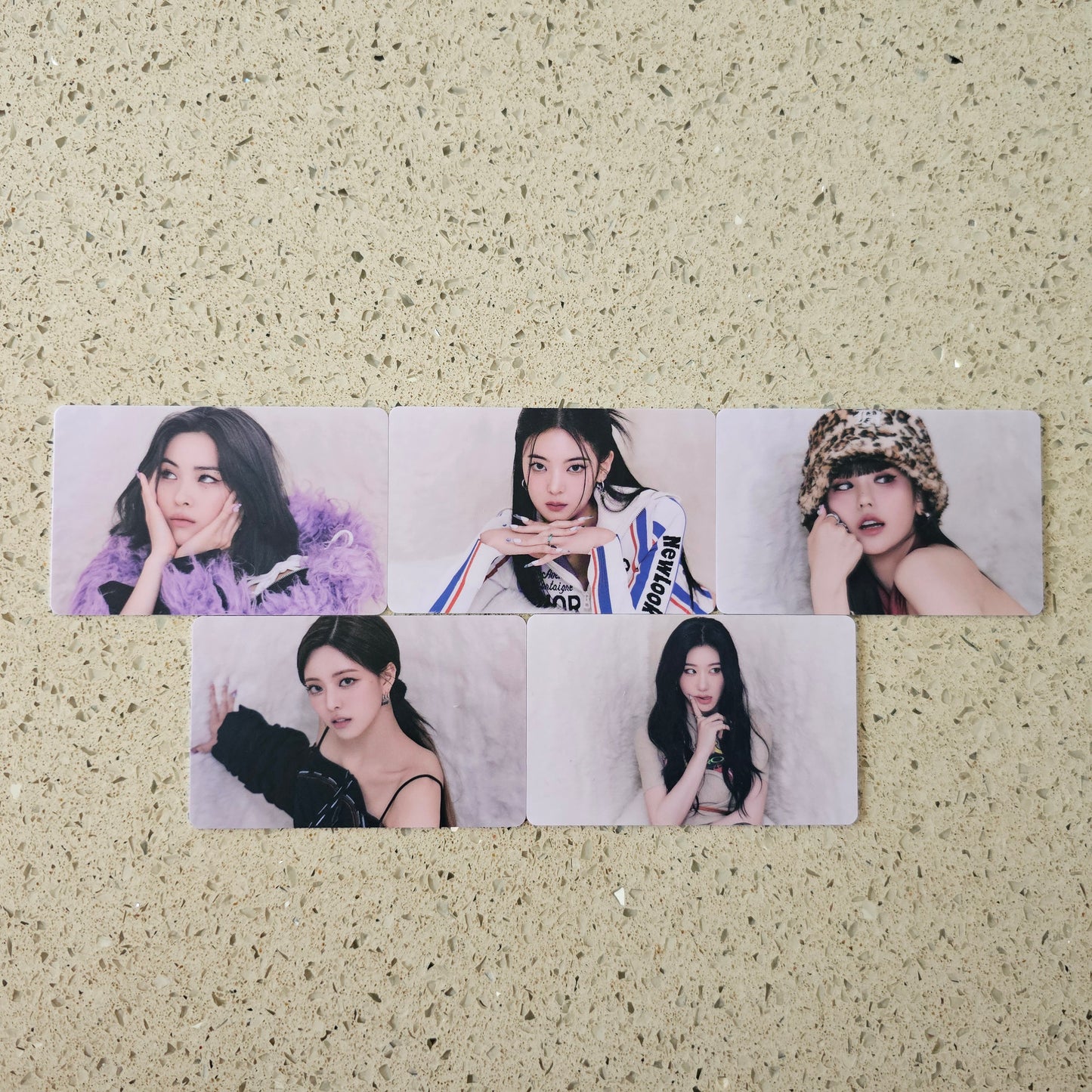 ITZY - CHESHIRE MUSIC KOREA LUCKY DRAW PHOTOCARDS