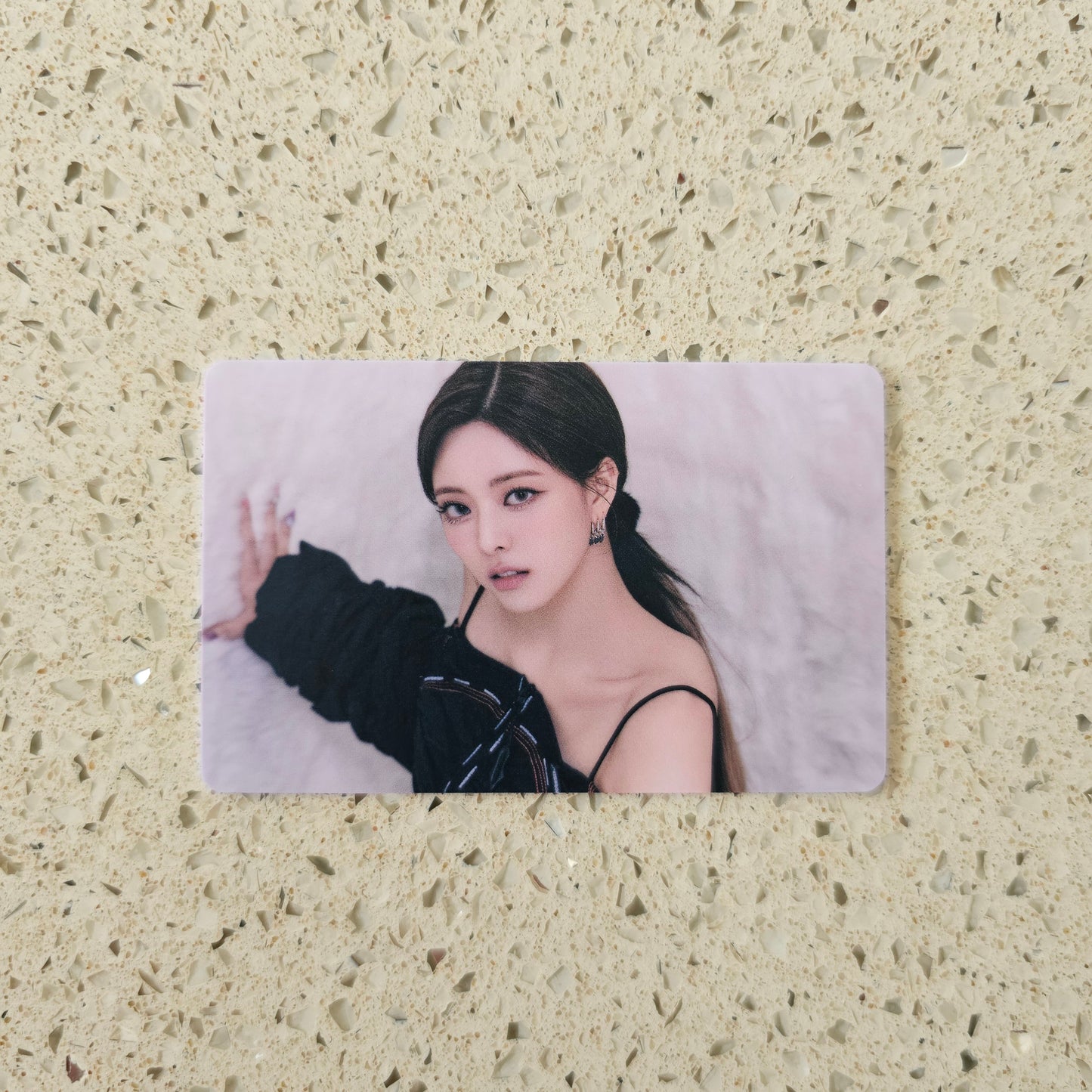 ITZY - CHESHIRE MUSIC KOREA LUCKY DRAW PHOTOCARDS