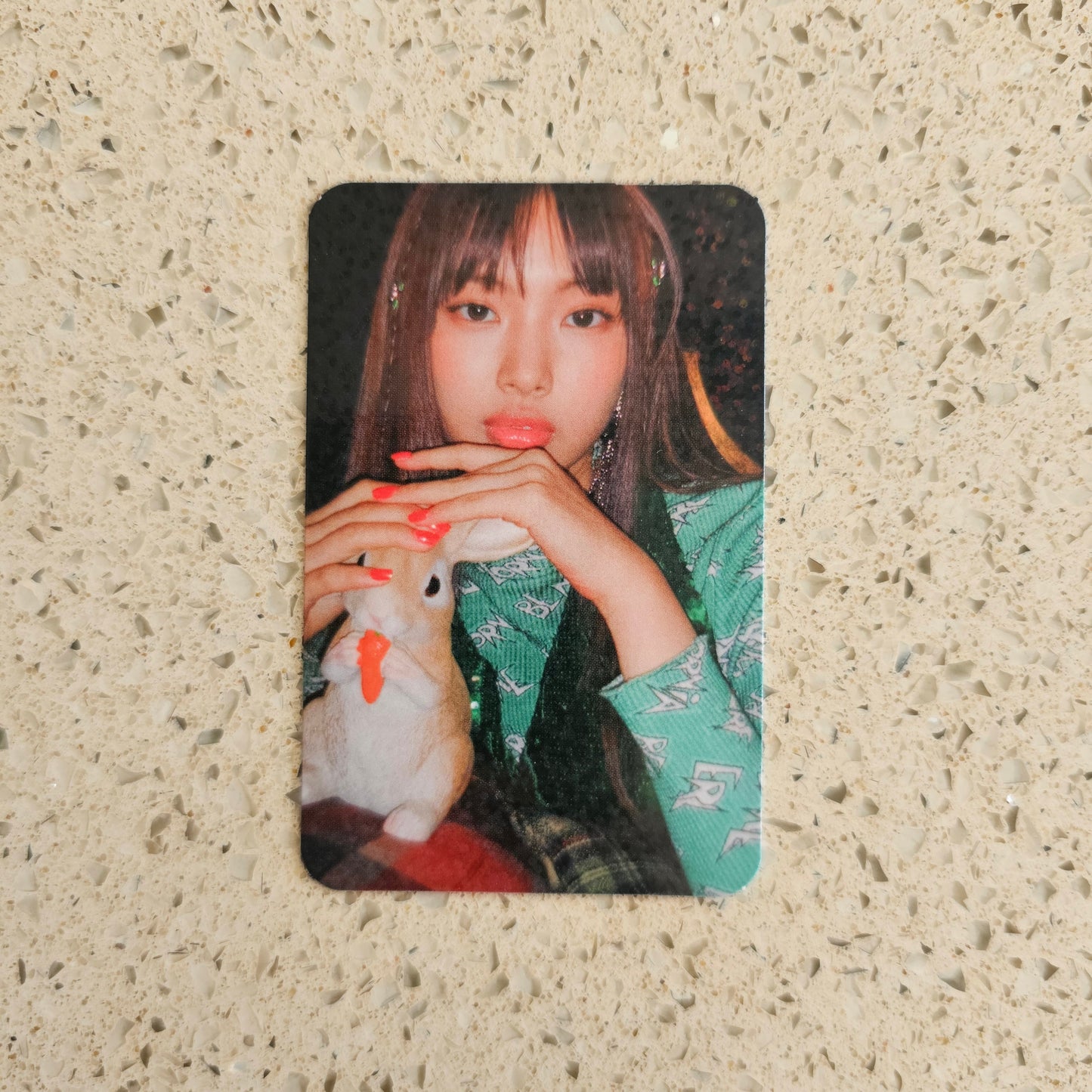 NEWJEANS - OMG MUSIC KOREA HOLOGRAPHIC POB PHOTOCARD (HYEIN VER.)