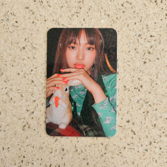 NEWJEANS - OMG MUSIC KOREA HOLOGRAPHIC POB PHOTOCARD (HYEIN VER.)
