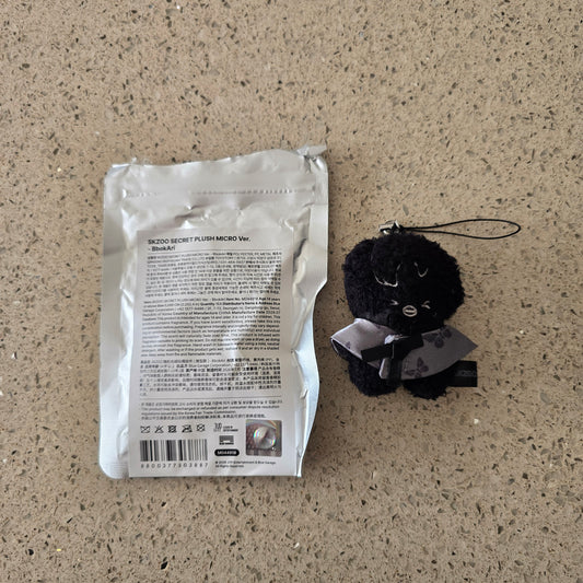 STRAY KIDS - RUN IT MD - SKZOO SECRET PLUSH MICRO (BBOKARI BLACK VER.)