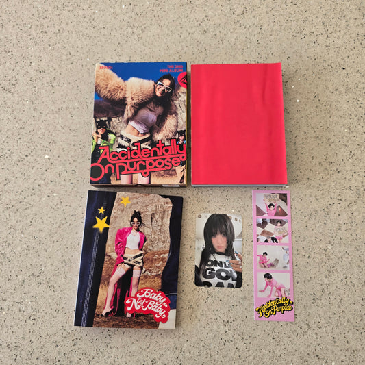 [OPENED] SEULGI - ACCIDENTALLY ON PURPOSE (MINI PHOTOBOOK VER.)