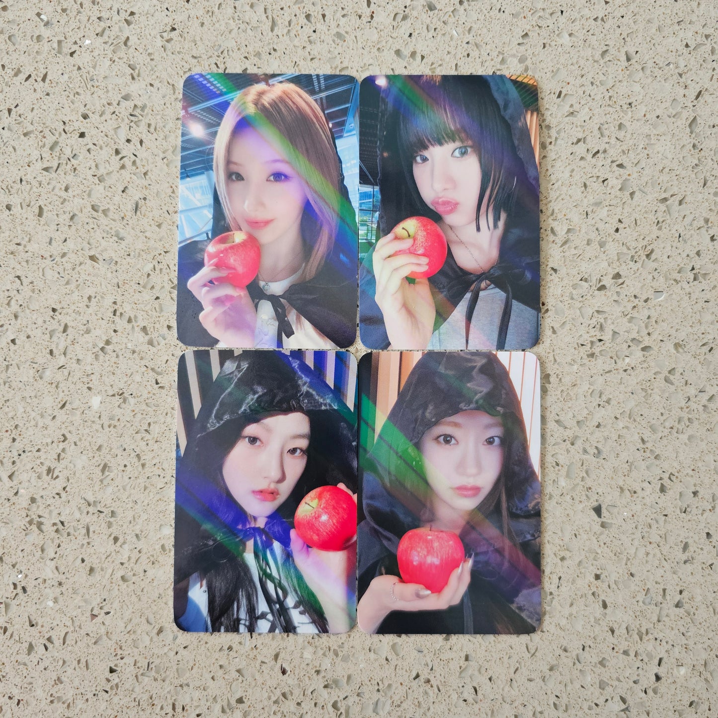 KISS OF LIFE - LOSE YOURSELF MAKESTAR POB HOLOGRAM PHOTOCARDS (WITCH VER.)