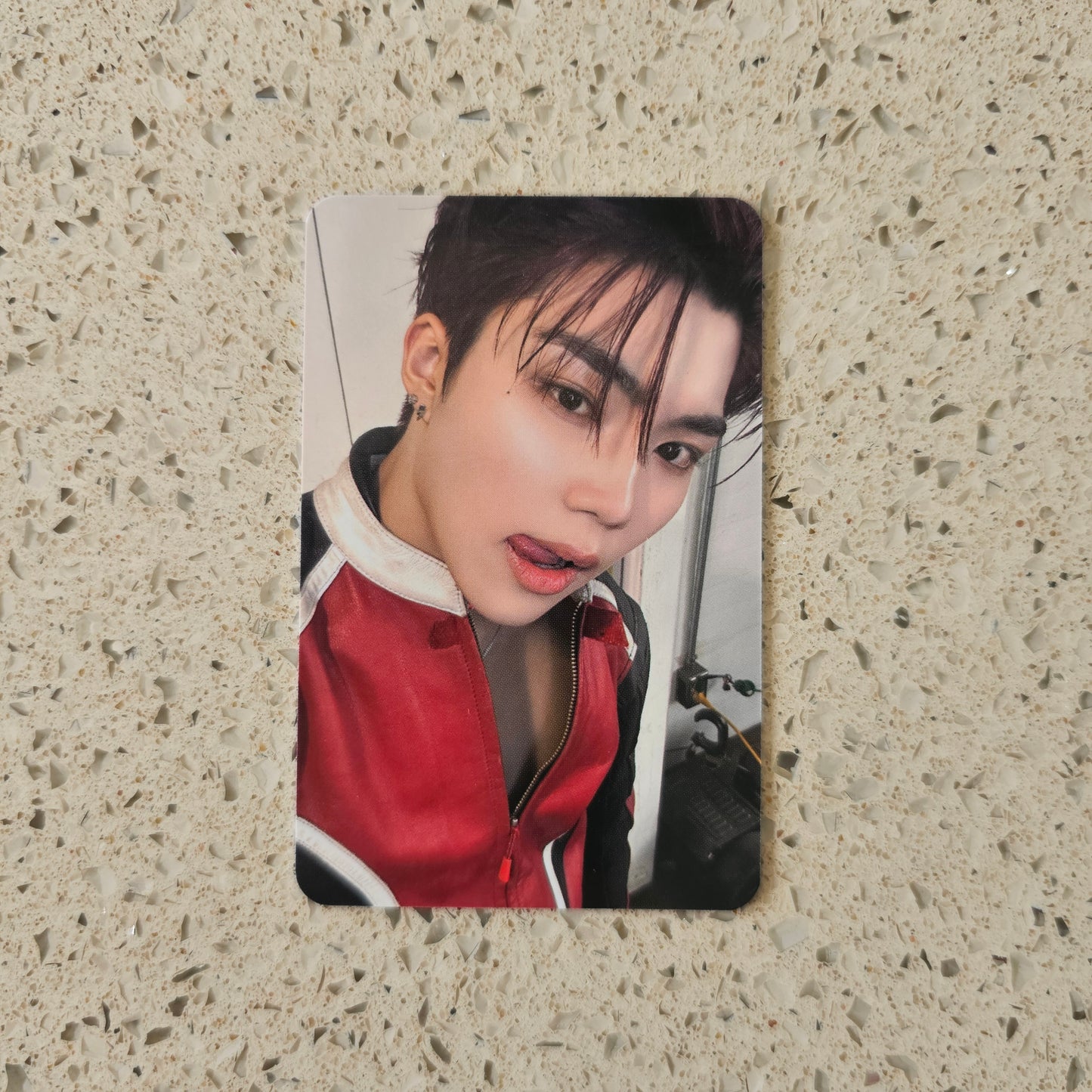 ZEROBASEONE - NEVER SAY NEVER MUSICPLANT POB PHOTOCARDS (PHOTOBOOK VER.)