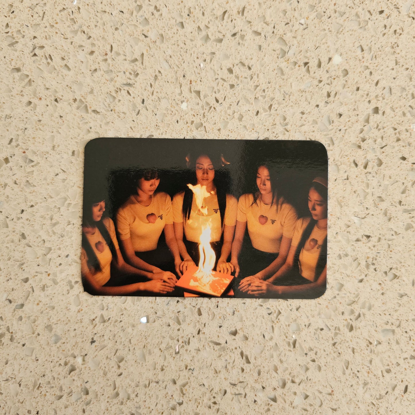 LE SSERAFIM - UNFORGIVEN MUSIC KOREA GROUP PHOTOCARD (VER 2.)