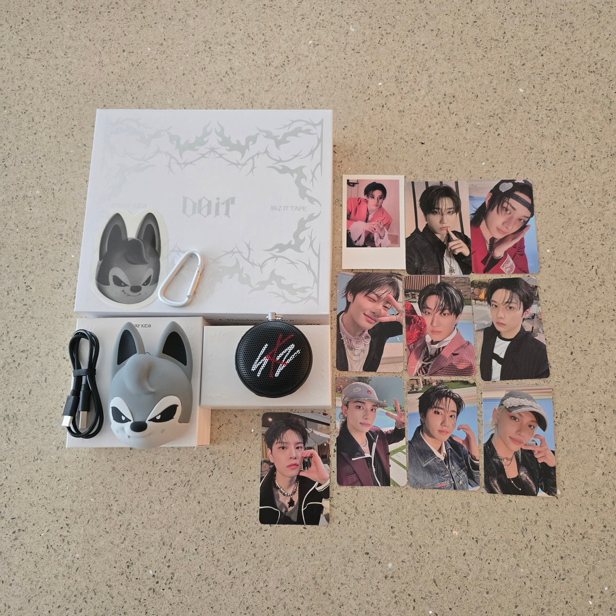 [OPENED] STRAY KIDS - SKZ IT TAPE ‘DO IT’ (EVIL SKZOO SPEAKER VER.)