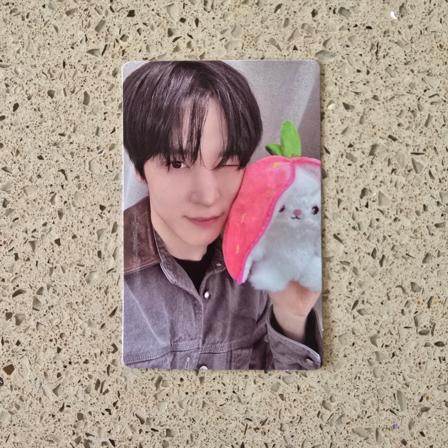 ATEEZ - GOLDEN HOUR: PART 4 TOKTOQ POB PHOTOCARDS (STRAWBERRY BUNNY VER.)