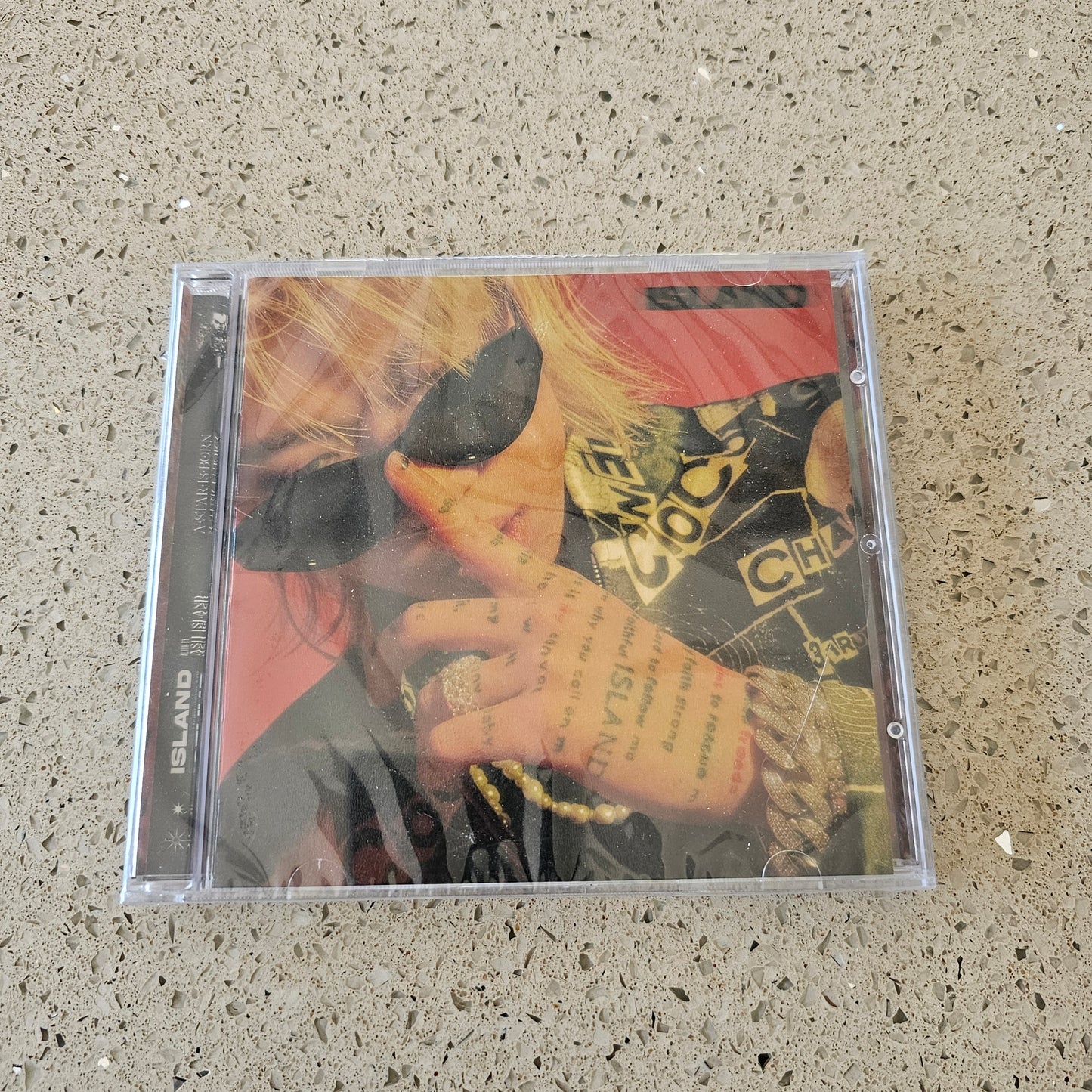 [DAMAGED] ASH ISLAND - ISLAND