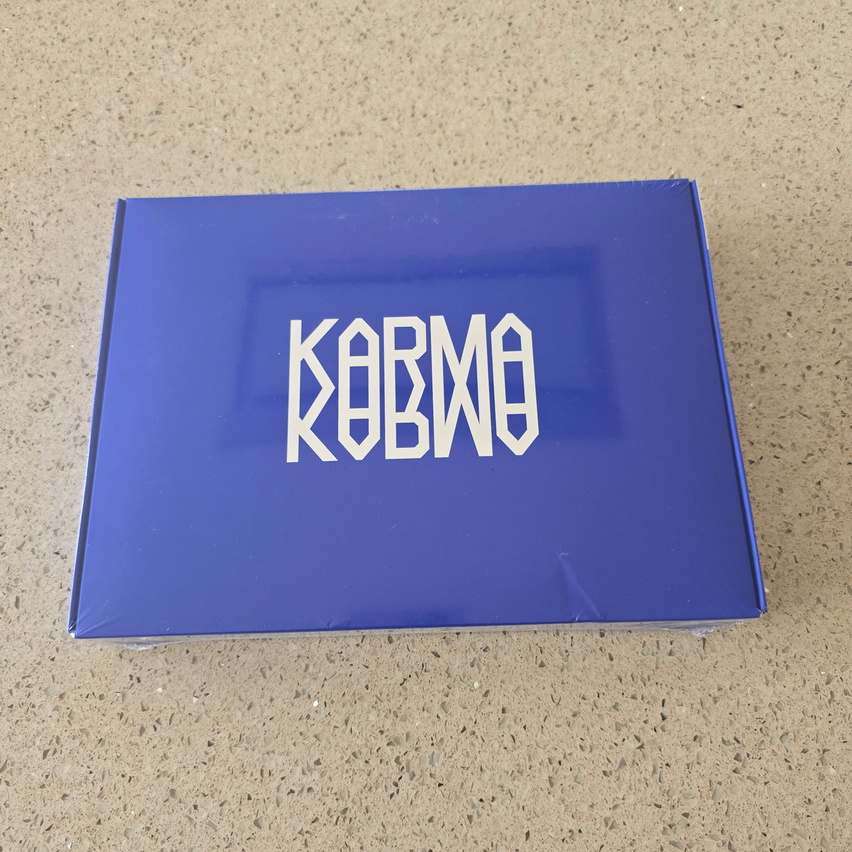 [DAMAGED] STRAY KIDS - KARMA (PHOTOBOOK VER. - CEREMONY VER.)