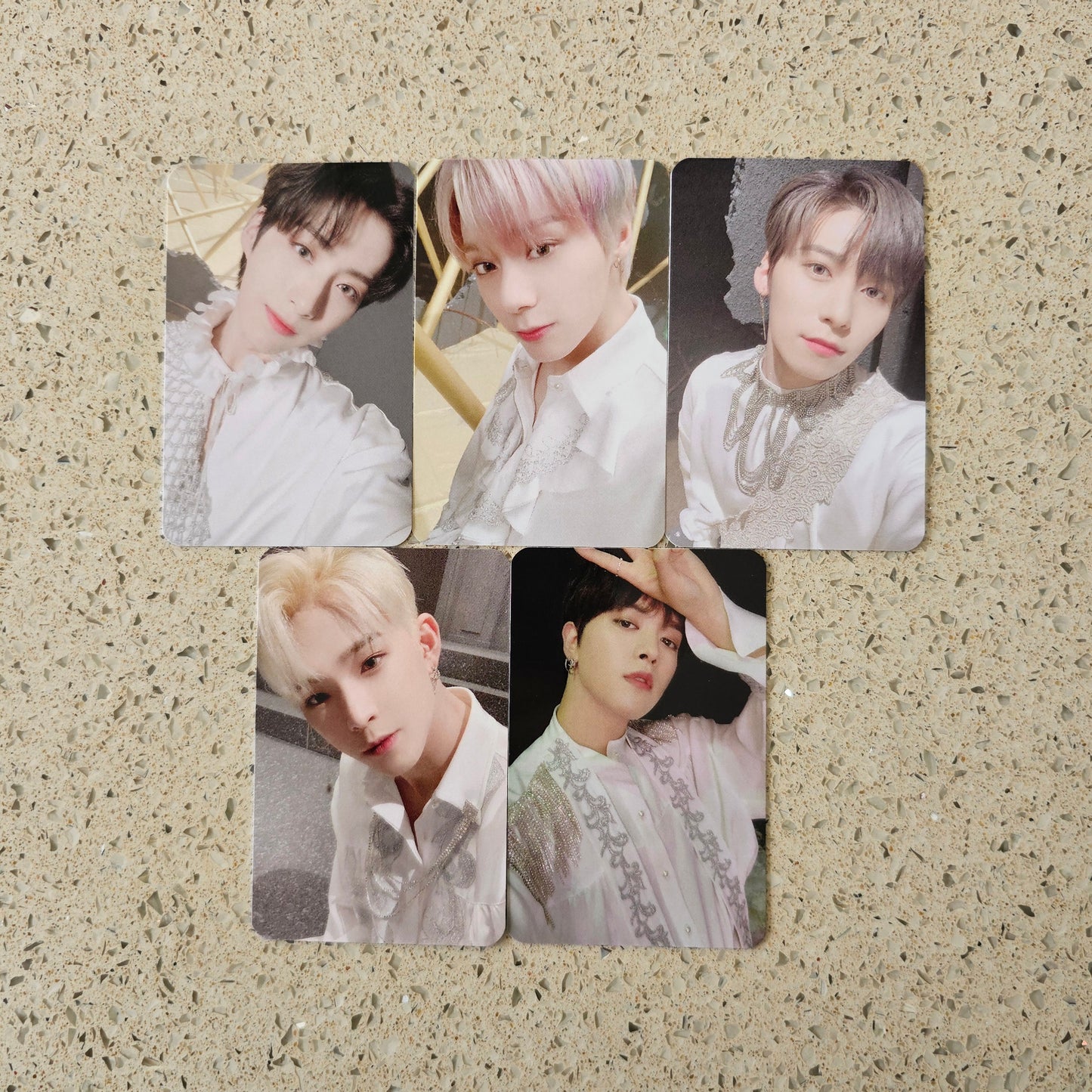ONEUS - LIVED MAKESTAR POB PHOTOCARDS