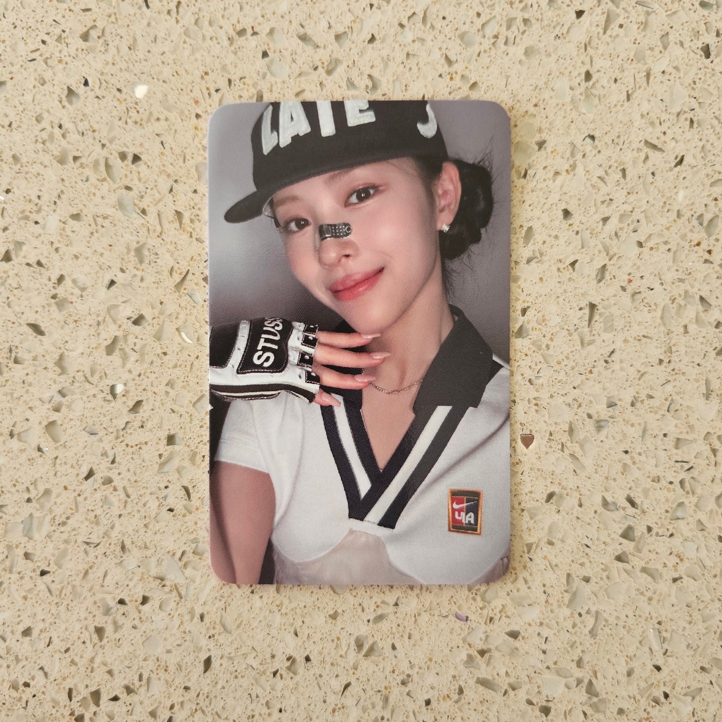 ITZY - GOLD JYP POB PHOTOCARDS