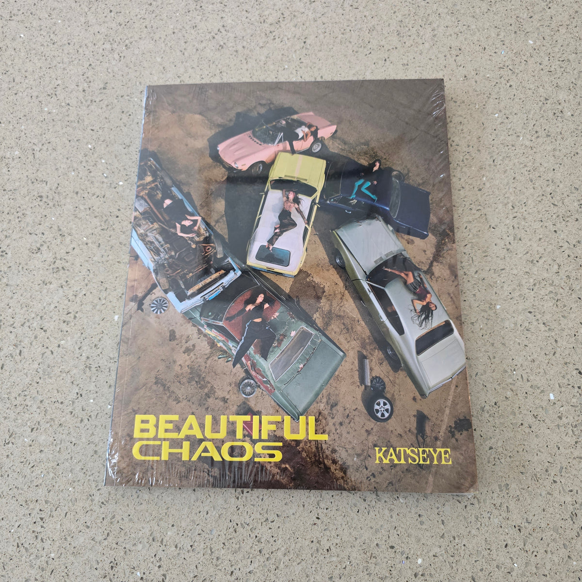 [DAMAGED] KATSEYE - BEAUTIFUL CHAOS