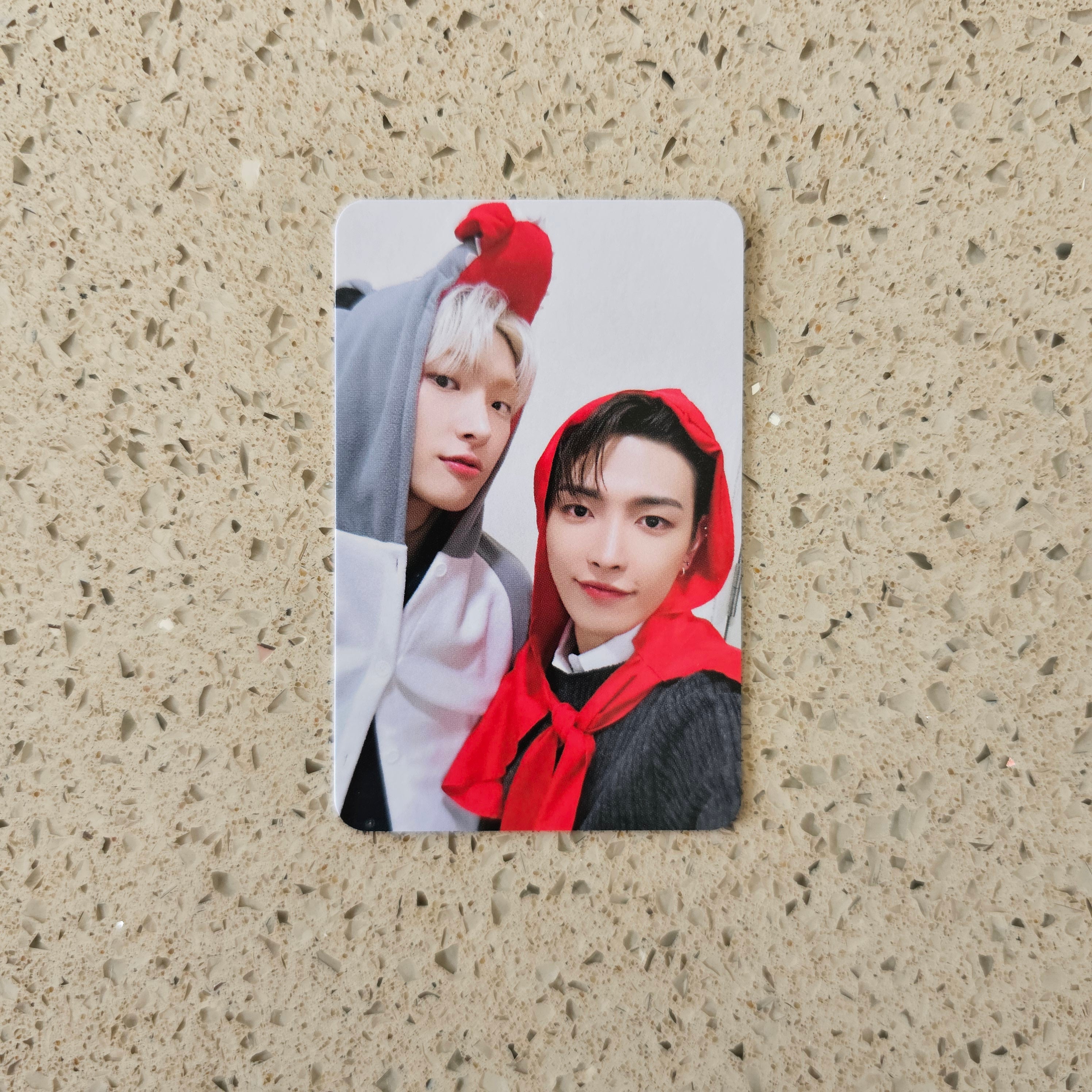 ATEEZ - GOLDEN HOUR MAKESTAR PHOTOCARDS (UNIT RED CAPE & WOLF VER