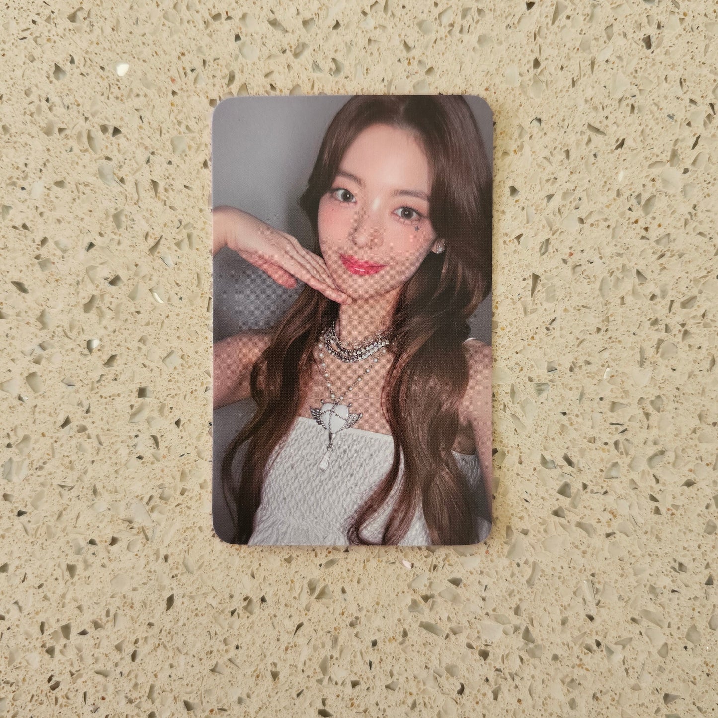 ITZY - GOLD JYP POB PHOTOCARDS