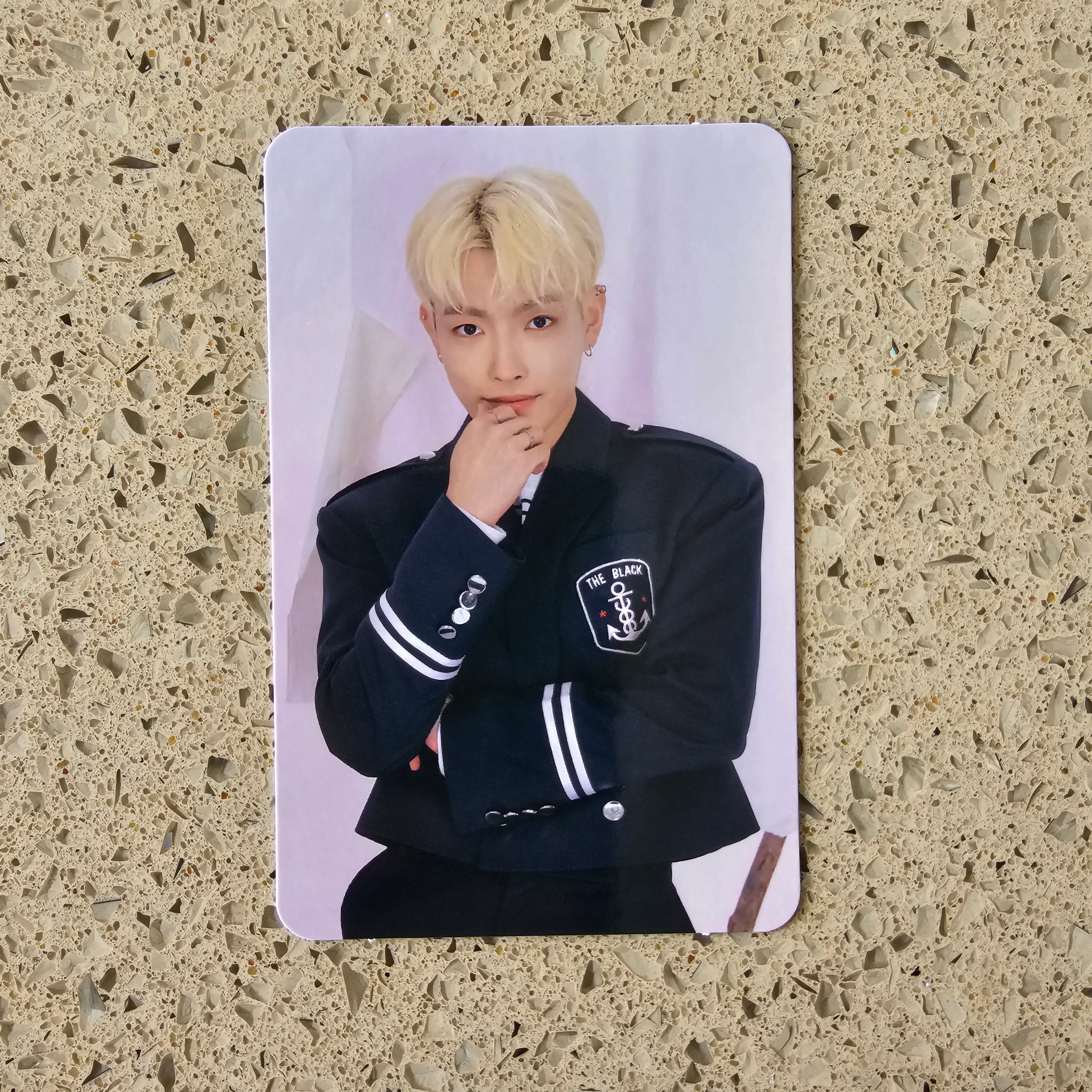 ATEEZ - ANITEEZ IN ILLUSION TRADING PHOTOCARDS SET 5 – Yes Idol