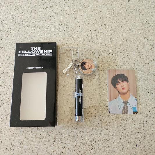 ATEEZ PROJECTION KEYRING & PHOTOCARD (WOOYOUNG VER.)