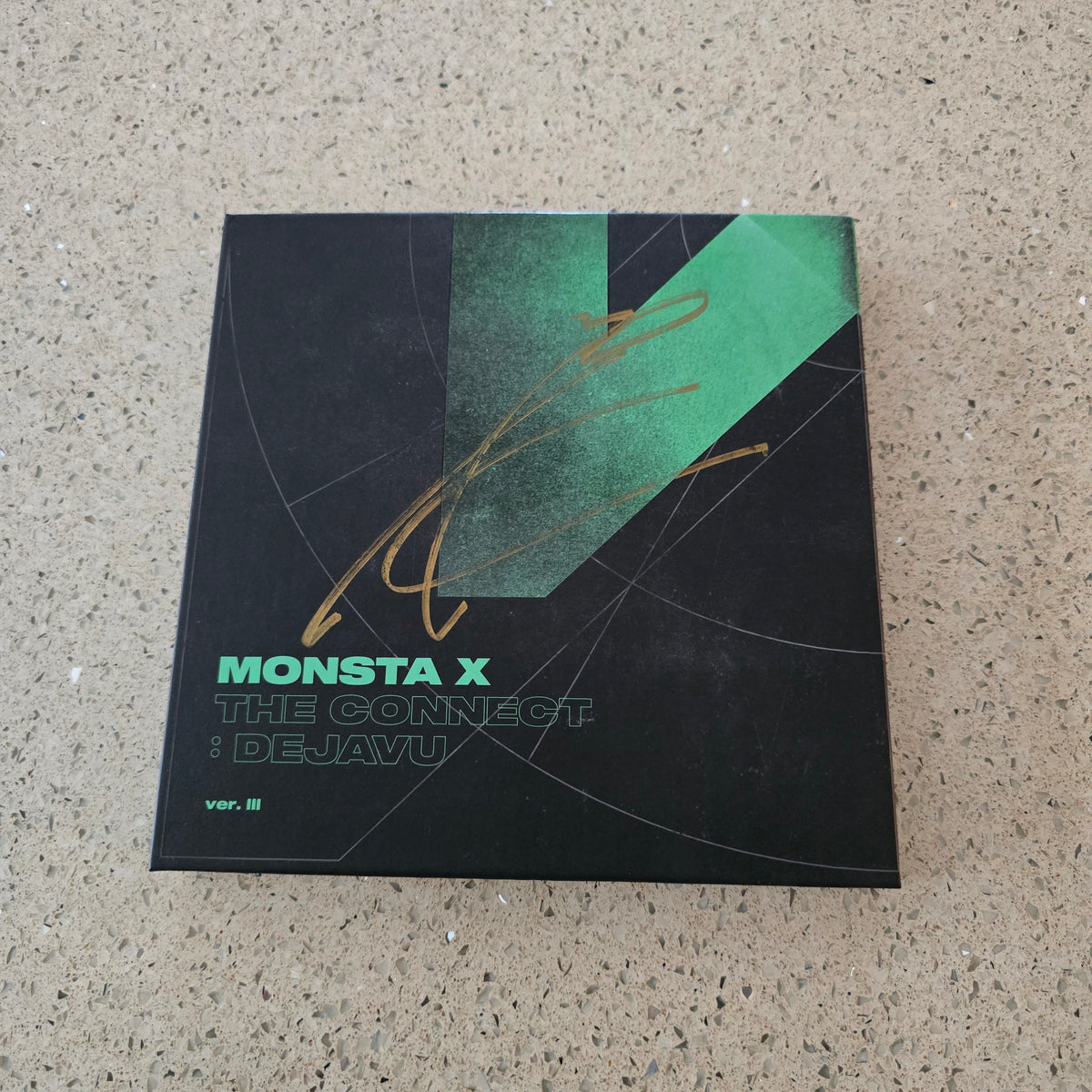 [SIGNED & OPENED] MONSTA X - THE CONNECT: DEJAVU (I.M SIGNED)