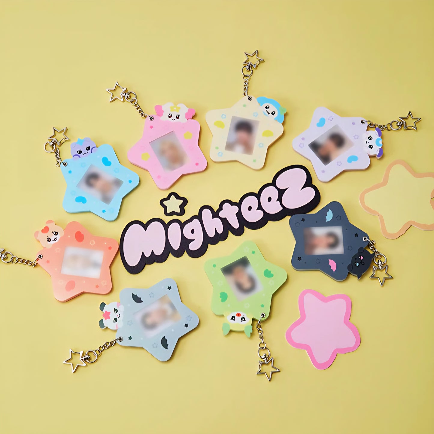 PRE-ORDER - ATEEZ - MIGHTEEZ WONDER ROOM POP UP MD (ID PHOTO CARD HOLDER KEYRING)