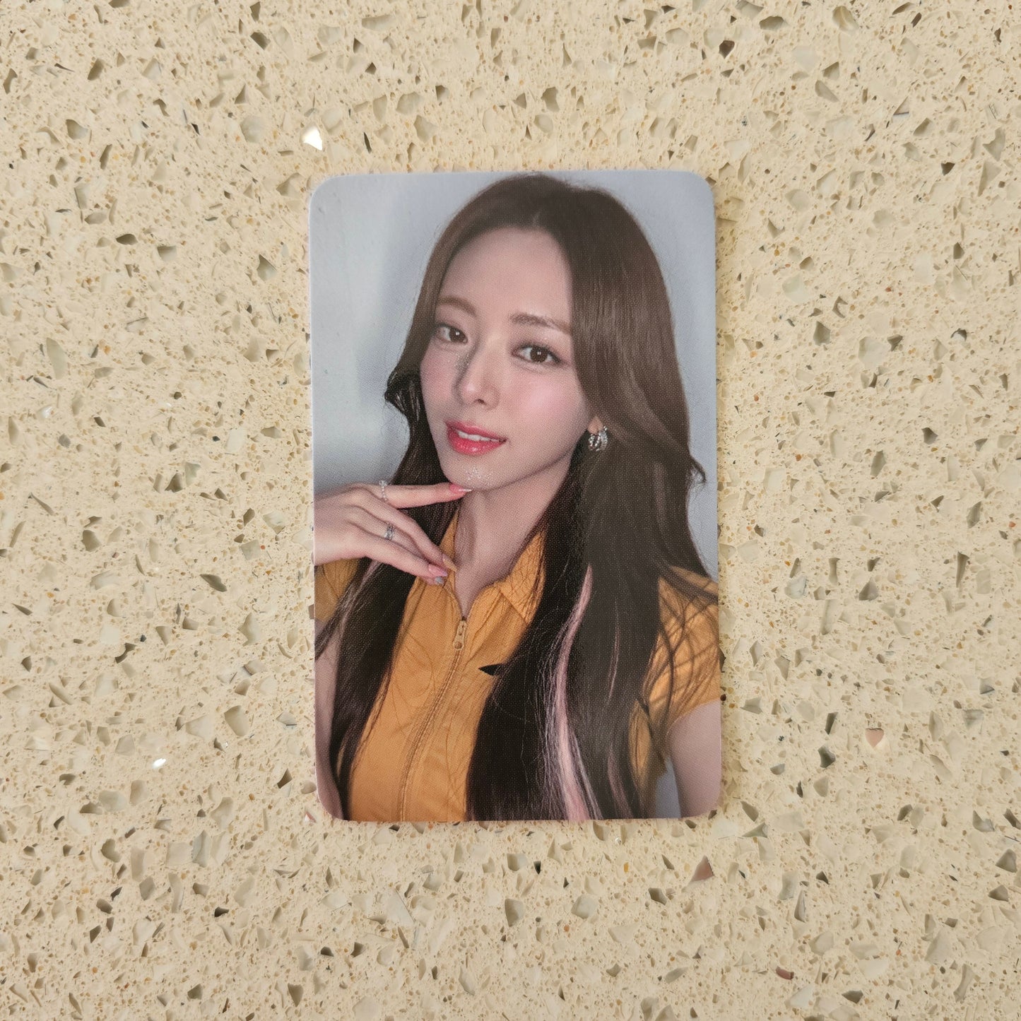 ITZY - GOLD JYP POB PHOTOCARDS