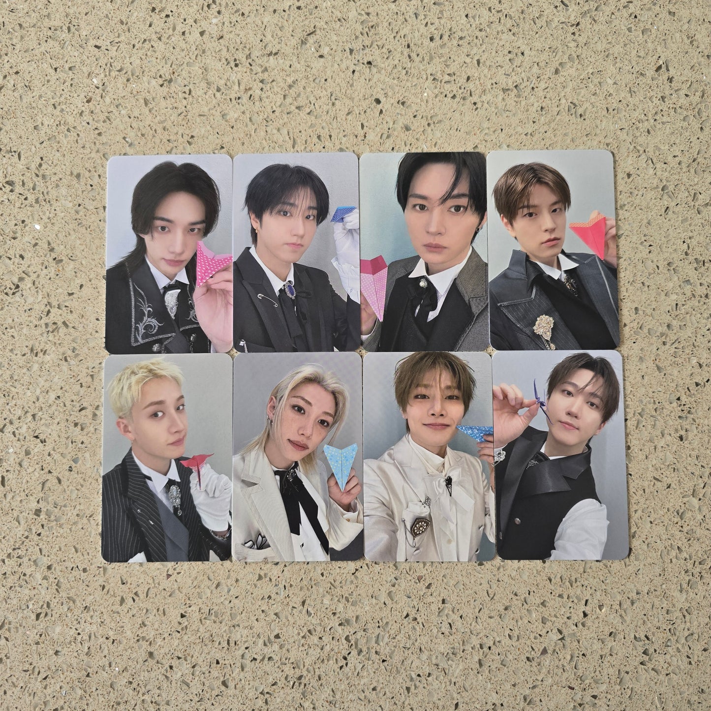 STRAY KIDS - SKZOO EVERYWHERE ALL AROUND THE WORLD POB PHOTOCARDS