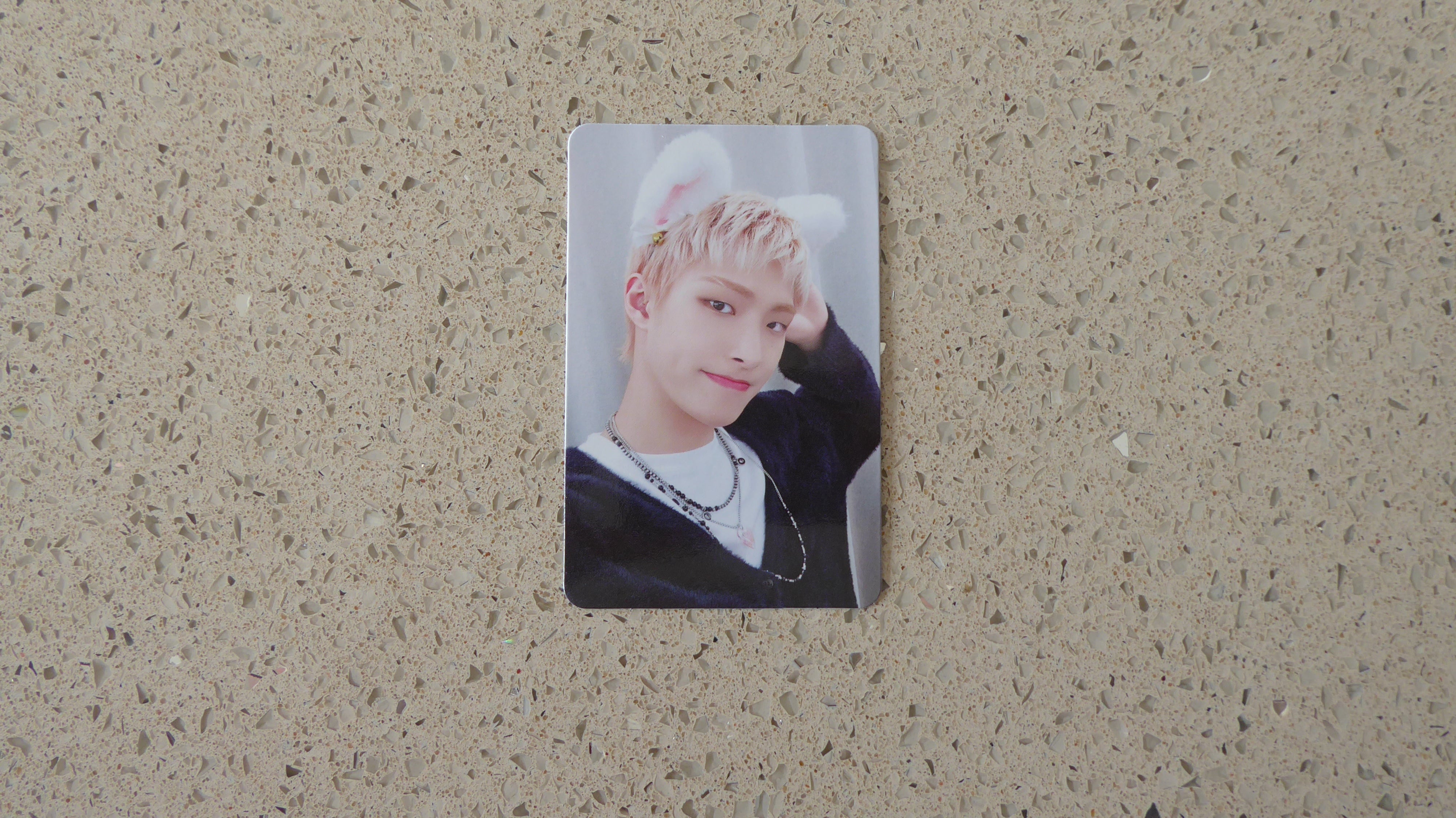 ATEEZ - THE WORLD EP:2 OUTLAW MAKESTAR PHOTOCARDS (CAT EAR VER
